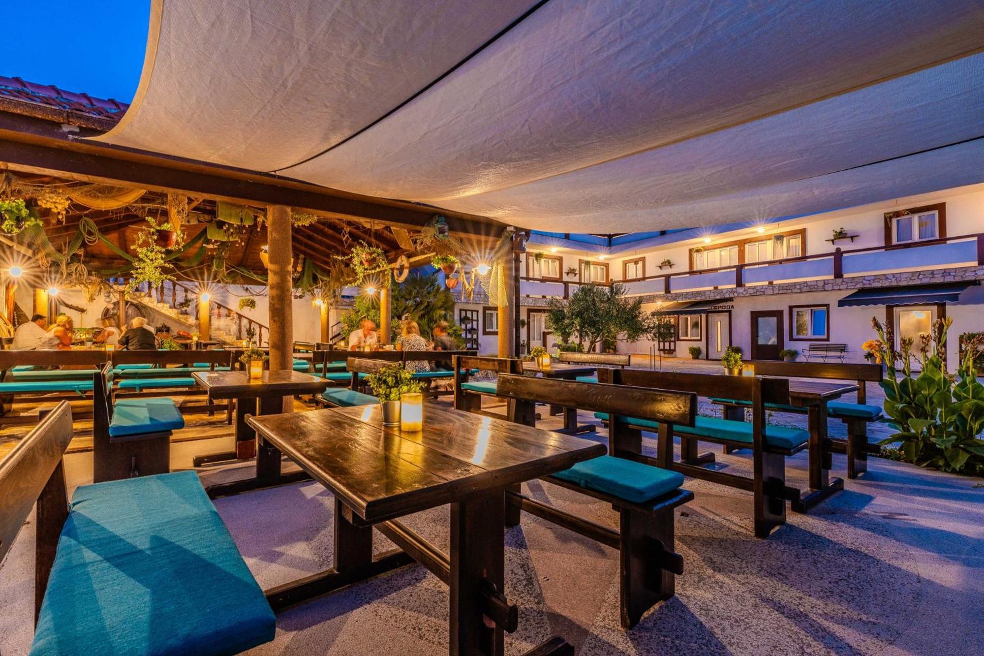 Guesthouse Kod Spavalice Vir Exterior foto