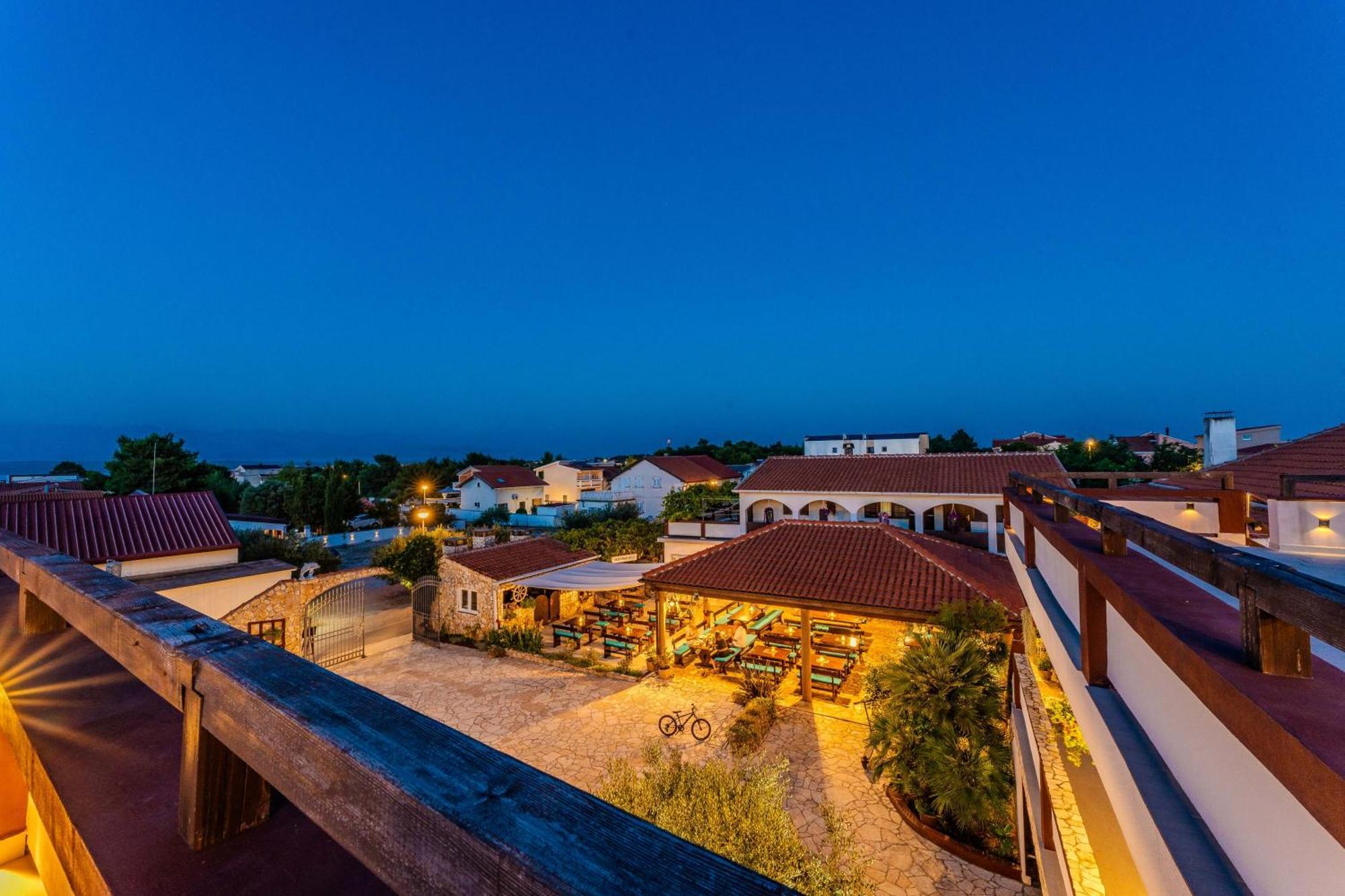 Guesthouse Kod Spavalice Vir Exterior foto
